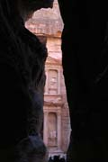 20110102k_PetraTreasuryGlimpse